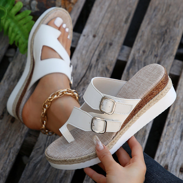 Slippers for women fashionable for outdoor wear